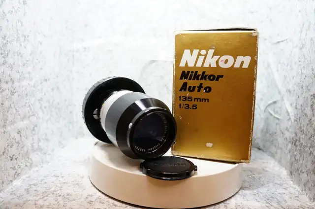Nikon Nikkor 135mm F3.5 Lens - Full-Frame Lens in Good Condition - Photo 3