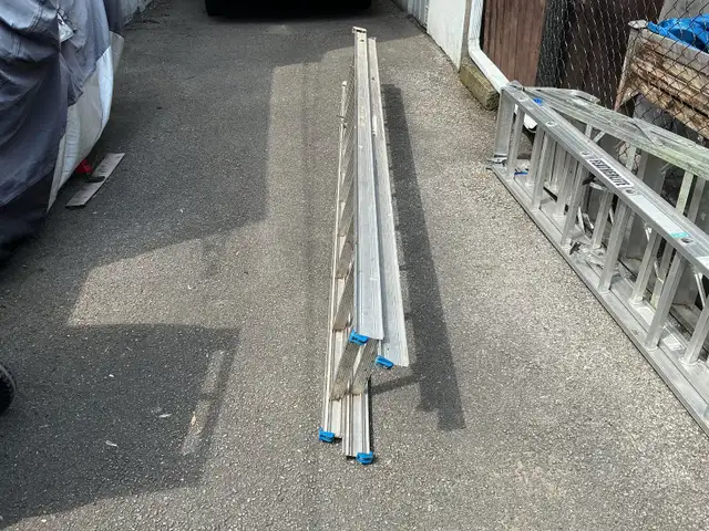 20 Ft. Aluminum Extension Ladder ! - Photo 7