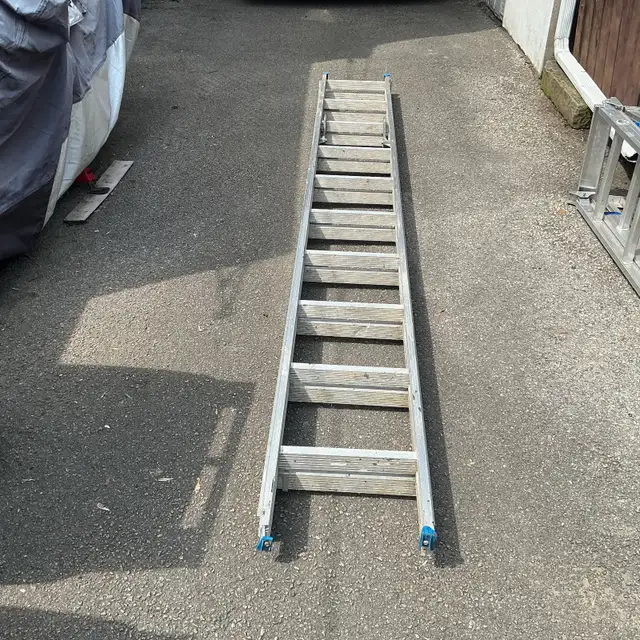 20 Ft. Aluminum Extension Ladder ! - Photo 8
