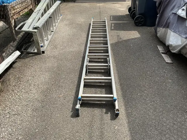 20 Ft. Aluminum Extension Ladder ! - Photo 10