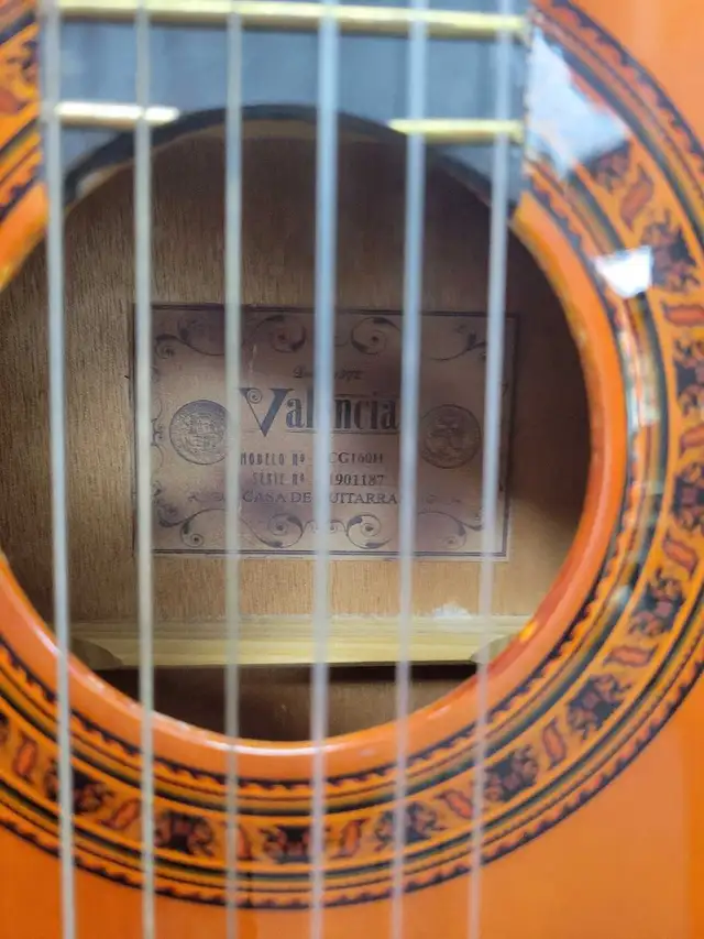 Valencia CG160H 3/4 Classical Guitar - Photo 4