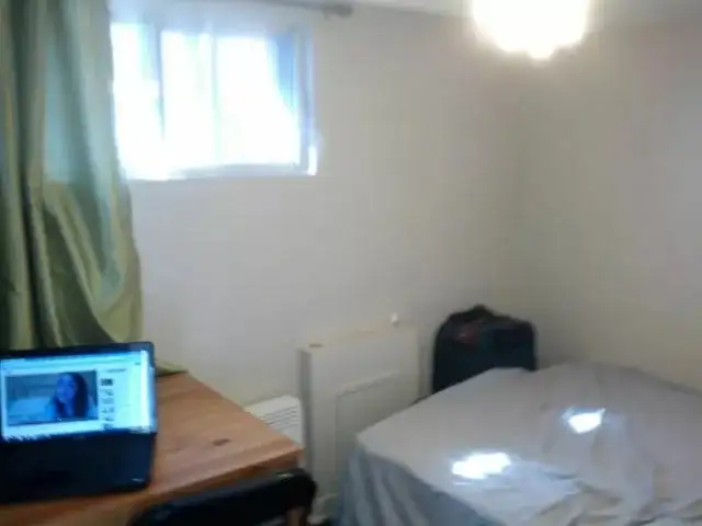non smoking semi-base boy student room - metro angrignon now - Photo 10