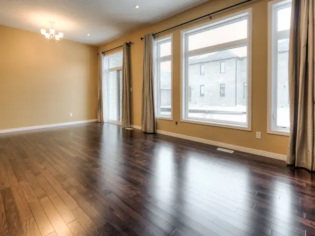 Spacious 3 bedroom 3 Bath Townhouse for Rent