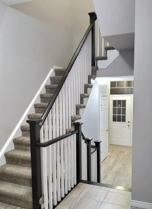 Spacious 3 bedroom 3 Bath Townhouse for Rent - Photo 4