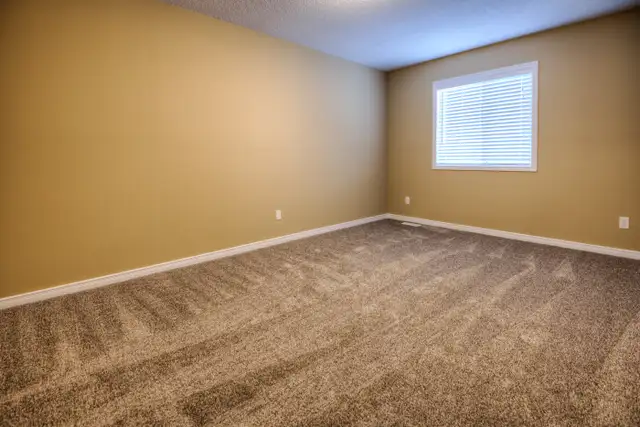 Spacious 3 bedroom 3 Bath Townhouse for Rent - Photo 7