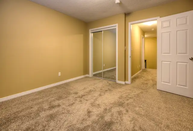 Spacious 3 bedroom 3 Bath Townhouse for Rent - Photo 8