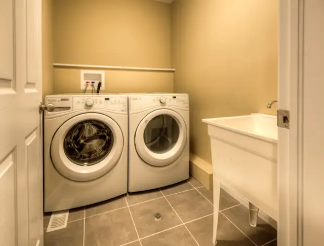 Spacious 3 bedroom 3 Bath Townhouse for Rent - Photo 9