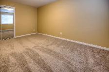 Spacious 3 bedroom 3 Bath Townhouse for Rent - Photo 10