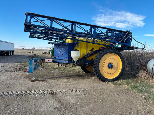 Pull-Type Highclearance Field Sprayer - Photo 4