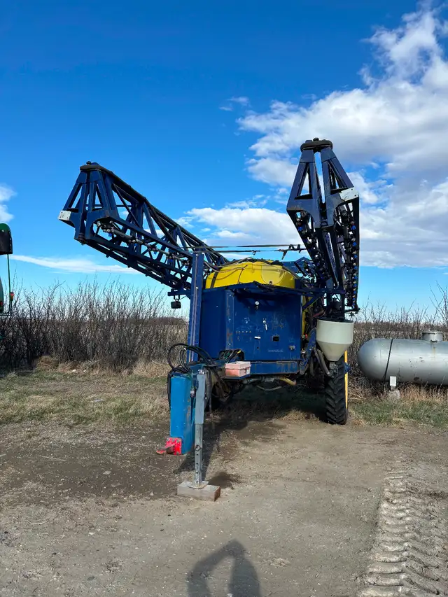 Pull-Type Highclearance Field Sprayer - Photo 5