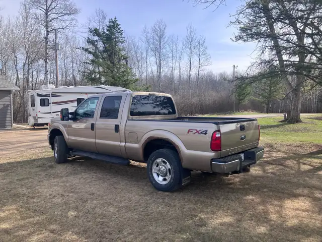 2012 Ford F-250 - Photo 2