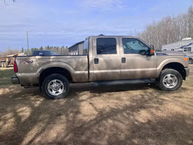 2012 Ford F-250 - Photo 3