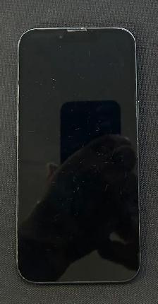 iPhone 13 - Photo 2