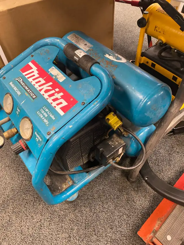 Makita MAC2400 Air Compressor @ Cashopolis!! - Photo 2
