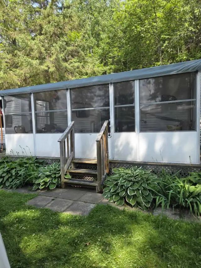 2014 - 40 ft trailer Jayflight Camping Val-des-Bois, Quebec