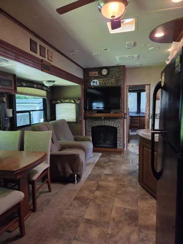 2014 - 40 ft trailer Jayflight Camping Val-des-Bois, Quebec - Photo 7