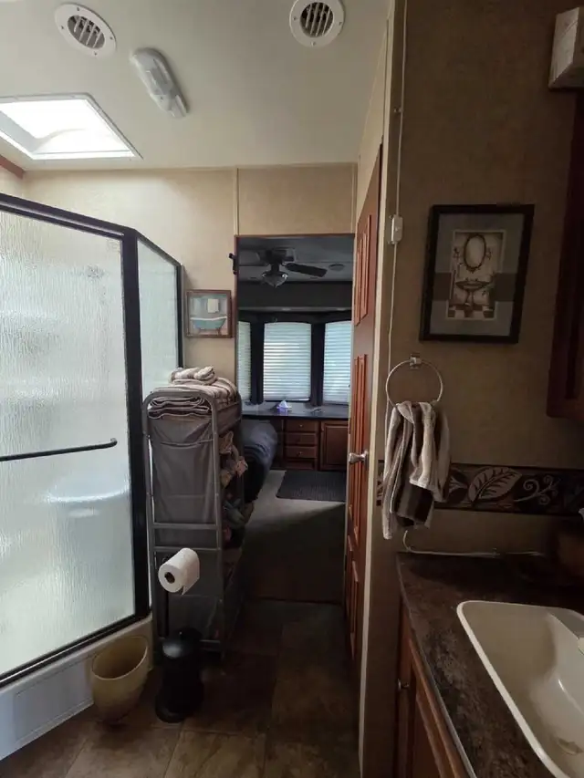 2014 - 40 ft trailer Jayflight Camping Val-des-Bois, Quebec - Photo 8