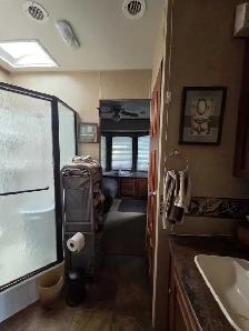 2014 - 40 ft trailer Jayflight Camping Val-des-Bois, Quebec - Photo 8