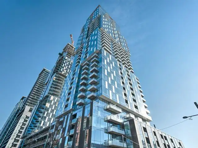 A louer 2 Bedroom DOWNTOWN Condo for Rent - Photo 2