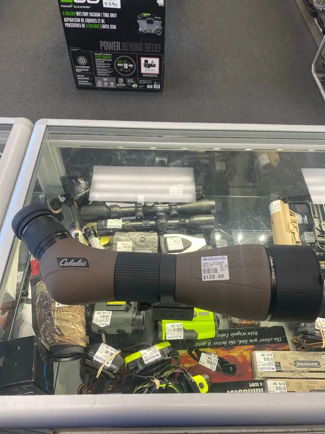Cabelas 20-60x80 Spotting Scope @ Cashopolis!!