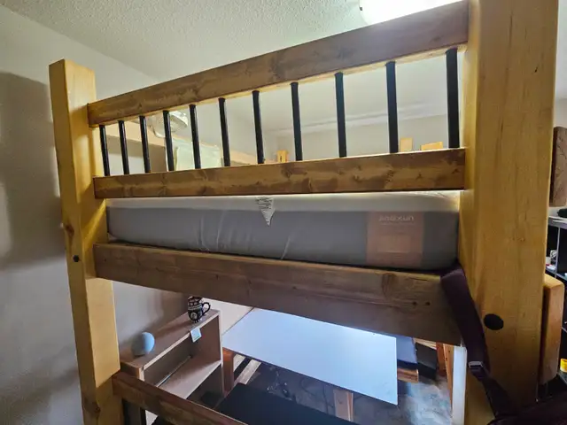 Free Bunk Beds with convertible lower bed/table - Photo 4