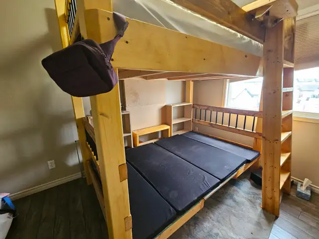 Free Bunk Beds with convertible lower bed/table - Photo 5