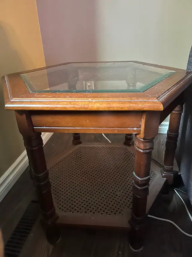 Hexagonal wooden end table with glass top and bottom shelf - Photo 2