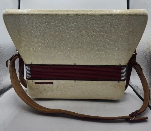 Settimio Soprani Contino Accordion with Case - Photo 4