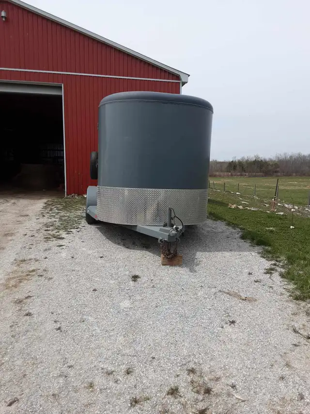 4 ft Moritz Tandem Axle Trailer – Electric Brakes