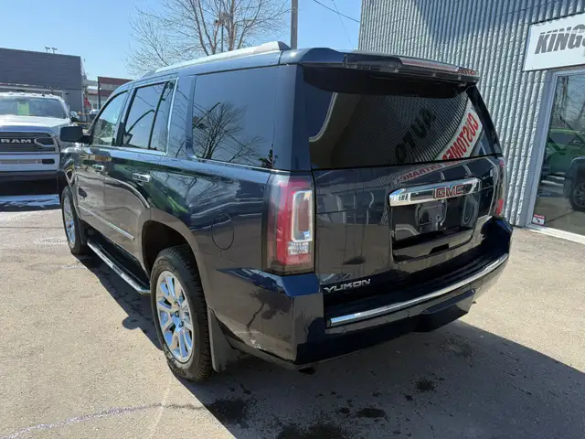 2017 GMC Yukon DENALI 4X4 / 6.2L - Photo 5