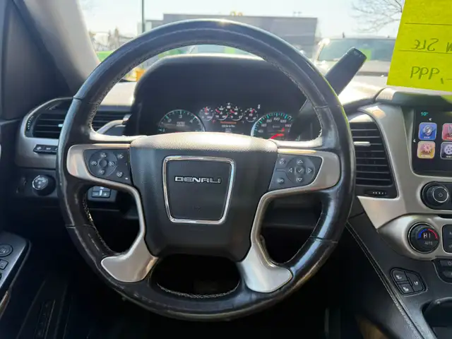 2017 GMC Yukon DENALI 4X4 / 6.2L - Photo 13
