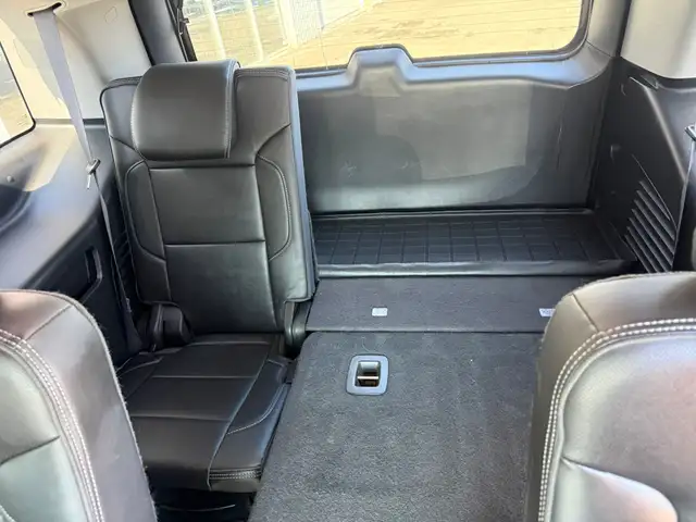 2017 GMC Yukon DENALI 4X4 / 6.2L - Photo 14