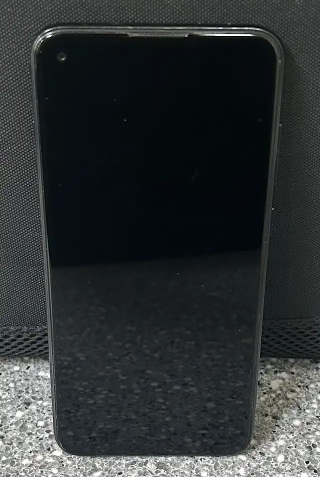 Samsung A11 Cell Phone - Photo 2