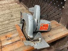 CHEAP CHEAP Black & Decker 7 1/4 inch Circular Saw !