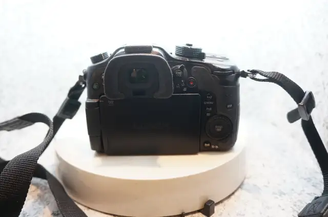 Panasonic GH4 4K Camera body - in Good Condition - Photo 4