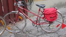 EXCELLENT WOMEN’S PEUGEOT ROAD BIKE WITH ACCESSORIES