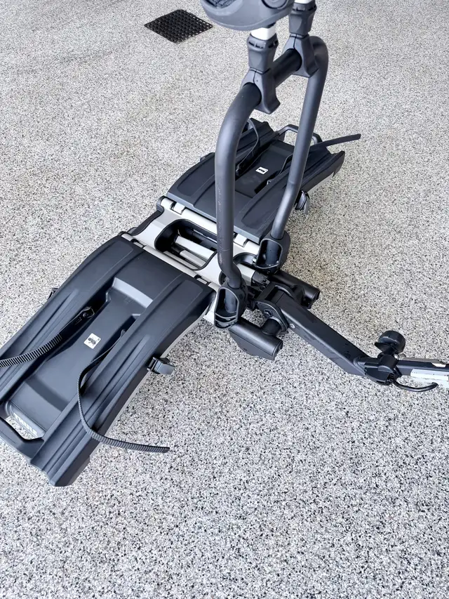 Thule Bike Rack - Photo 4
