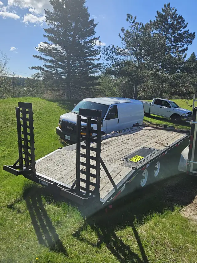 2020 Miska Flatbed - Photo 3