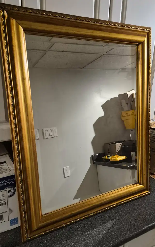 LARGE GOLD ORNATE WALL MIRROR 34' × 28' – ELEGANT HOME DÉCOR $45 - Photo 2