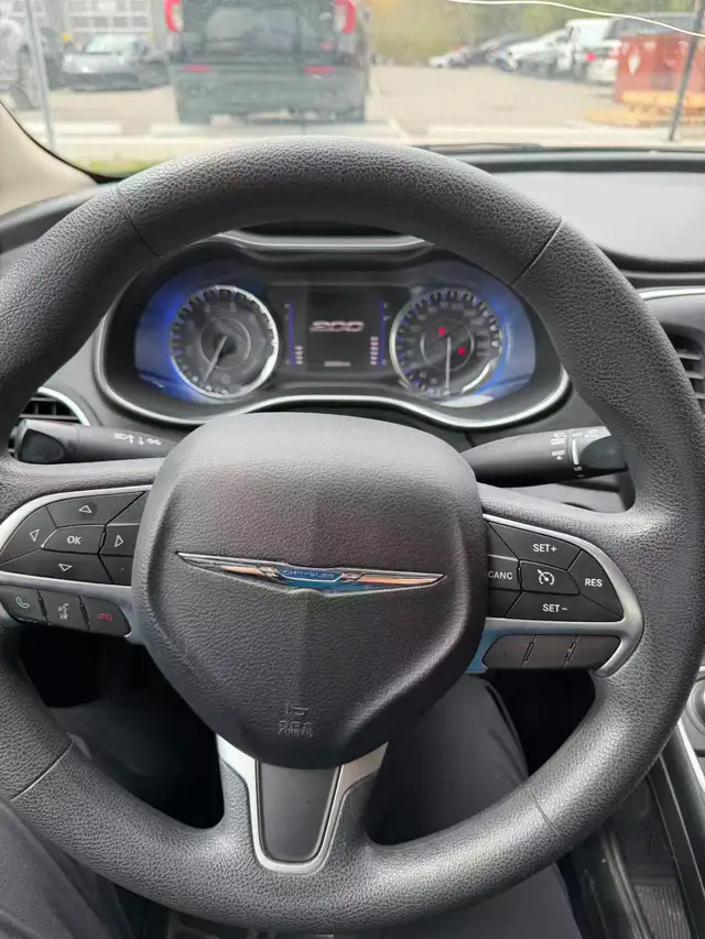 2015 Chrysler 200 LX  AS IS SELL $4999 - Photo 5