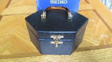 LOVELY BLACK LEATHER JEWELRY BOX WITH SEIKO TRAVEL ALARM CLOCK - Photo 2