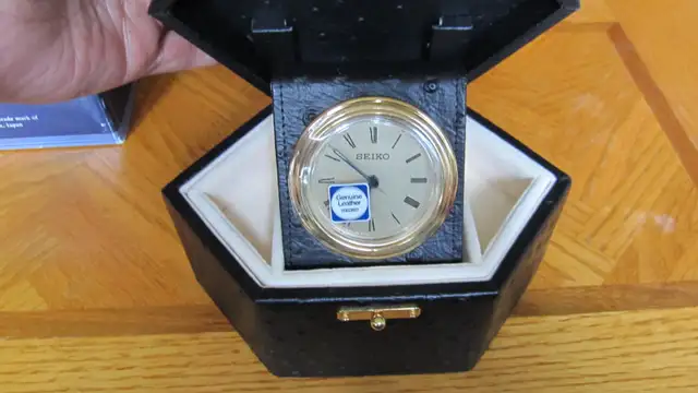 LOVELY BLACK LEATHER JEWELRY BOX WITH SEIKO TRAVEL ALARM CLOCK - Photo 5