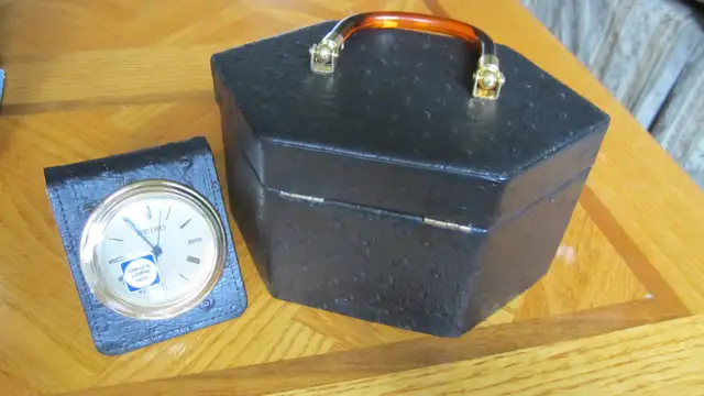 LOVELY BLACK LEATHER JEWELRY BOX WITH SEIKO TRAVEL ALARM CLOCK - Photo 10
