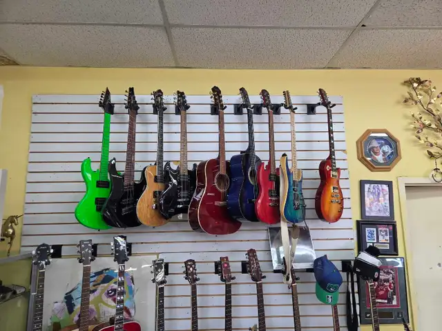 We buy Guitars (acoustic and electric) - Photo 6