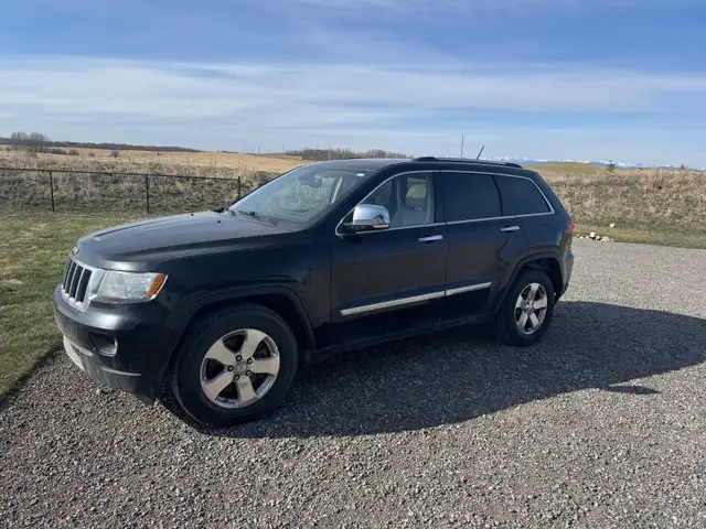 2013 Jeep Grand Cherokee - Photo 2