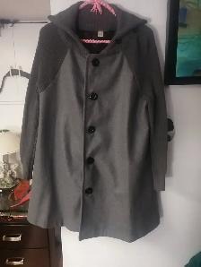 Women's gray coat size 10