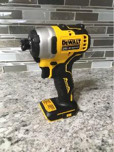 New Dewalt Atomic 20V Max 1/4' Impact Driver