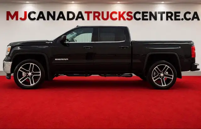 2015 GMC Sierra 1500 CREW CAB SLE TRIPLE BLACK - MORE GM TRUCKS