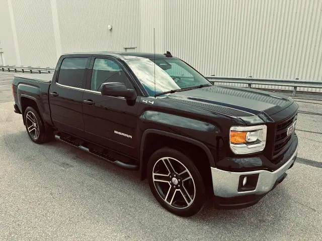 2015 GMC Sierra 1500 CREW CAB SLE TRIPLE BLACK - MORE GM TRUCKS - Photo 7