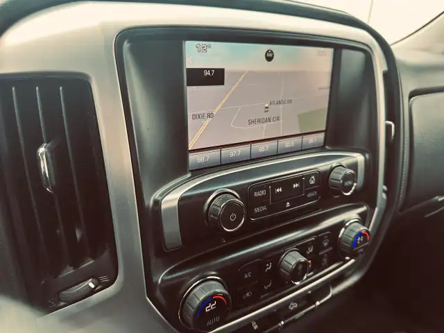 2015 GMC Sierra 1500 CREW CAB SLE TRIPLE BLACK - MORE GM TRUCKS - Photo 25